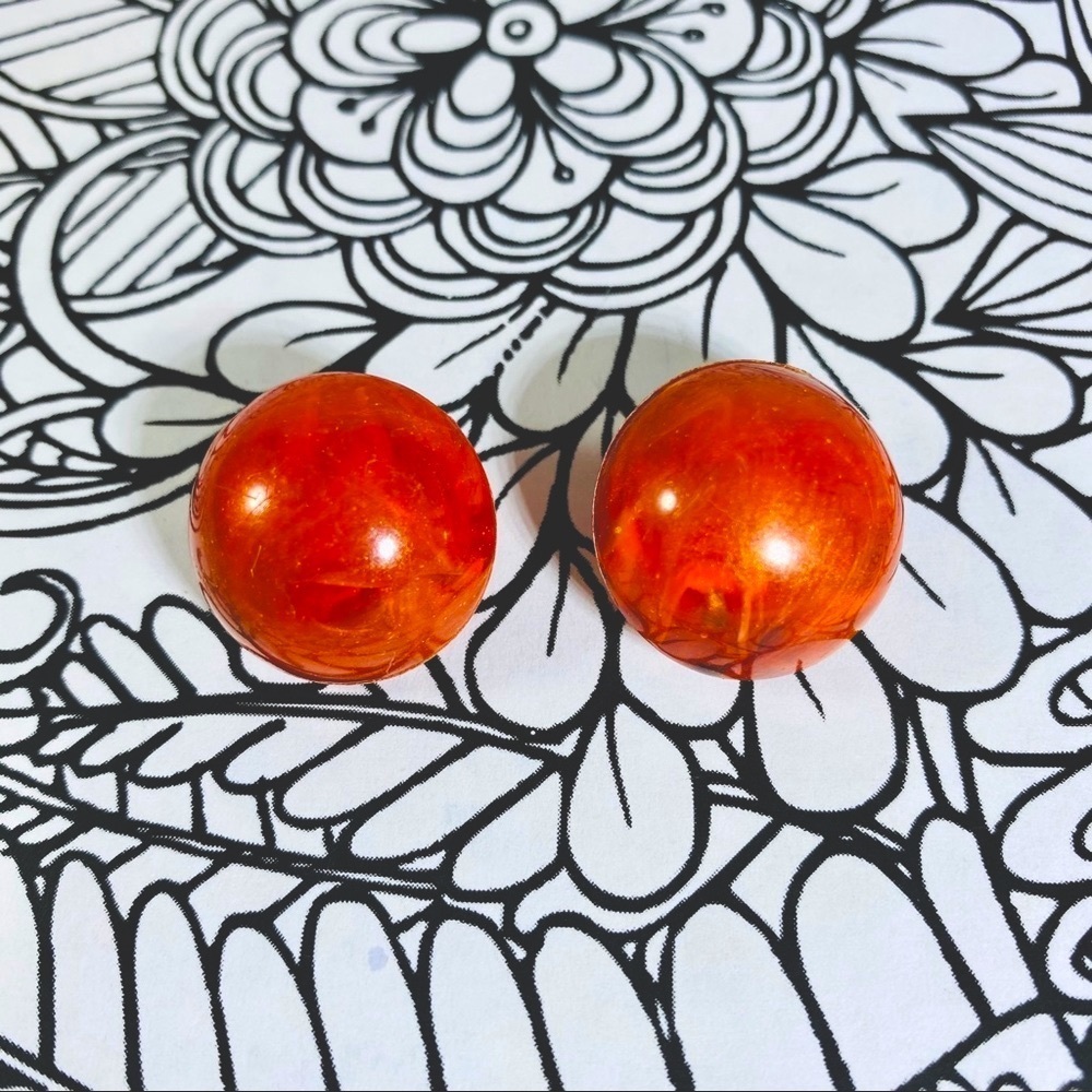 Vintage lucite burnt orange dome clip on earrings